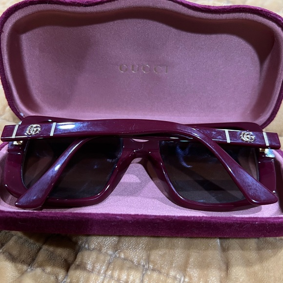 Gucci frames with case, prescription lens in frames can be replaced - Picture 2 of 6